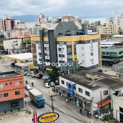 Sala com 40m², 1 garagem, no bairro Estreito em Florianópolis