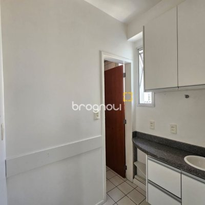 Sala com 40m², 1 garagem, no bairro Estreito em Florianópolis