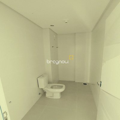 Apartamento com 90m², 3 quartos (sendo 1 suíte), 2 garagens, no bairro Pagani em Palhoça