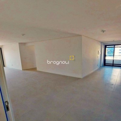Apartamento com 90m², 3 quartos (sendo 1 suíte), 2 garagens, no bairro Pagani em Palhoça