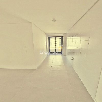 Apartamento com 90m², 3 quartos (sendo 1 suíte), 2 garagens, no bairro Pagani em Palhoça