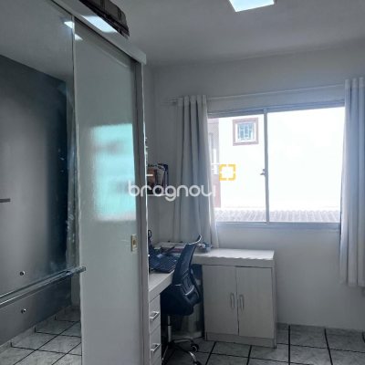 Apartamento com 74m², 3 quartos (sendo 1 suíte), 1 garagem, no bairro Kobrasol em São José