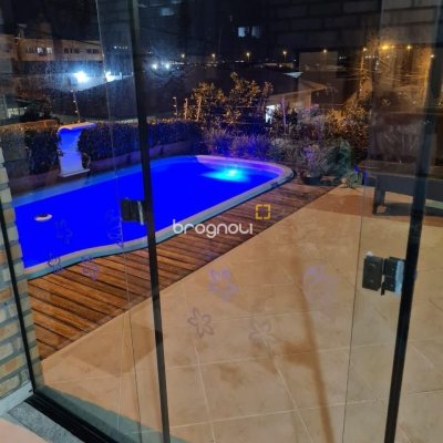 Casa com 278m², 3 quartos (sendo 1 suíte), 2 garagens, no bairro Saco dos Limões em Florianópolis
