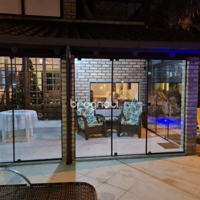 Casa com 278m², 3 quartos (sendo 1 suíte), 2 garagens, no bairro Saco dos Limões em Florianópolis
