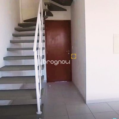 Apartamento com 98m², 3 quartos (sendo 3 suítes), 2 garagens, no bairro Capoeiras em Florianópolis