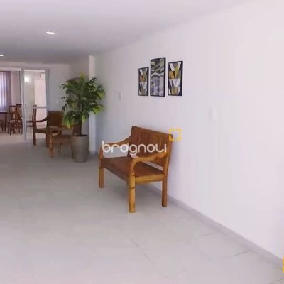 Apartamento com 98m², 3 quartos (sendo 3 suítes), 2 garagens, no bairro Capoeiras em Florianópolis