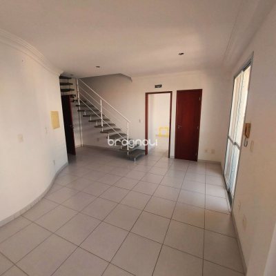Apartamento com 98m², 3 quartos (sendo 3 suítes), 2 garagens, no bairro Capoeiras em Florianópolis