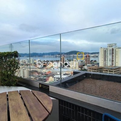 Sala com 29m², 1 garagem, no bairro Estreito em Florianópolis