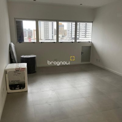 Sala com 29m², 1 garagem, no bairro Estreito em Florianópolis