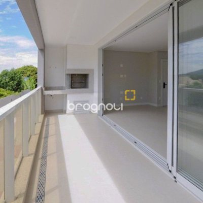 Apartamento com 128m², 3 quartos (sendo 3 suítes), 2 garagens, no bairro Cacupé em Florianópolis
