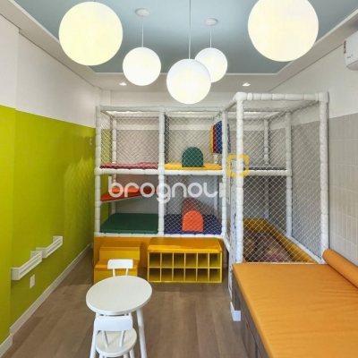 Apartamento com 128m², 3 quartos (sendo 3 suítes), 2 garagens, no bairro Cacupé em Florianópolis