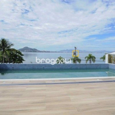 Apartamento com 128m², 3 quartos (sendo 3 suítes), 2 garagens, no bairro Cacupé em Florianópolis