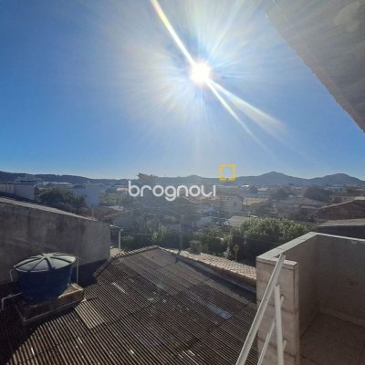 Prédio com 221m², 3 garagens, no bairro Ingleses em Florianópolis