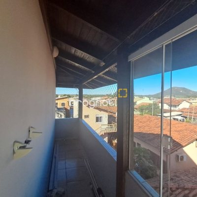 Prédio com 221m², 3 garagens, no bairro Ingleses em Florianópolis
