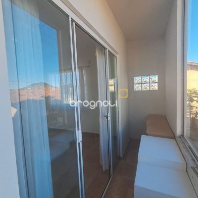 Prédio com 221m², 3 garagens, no bairro Ingleses em Florianópolis