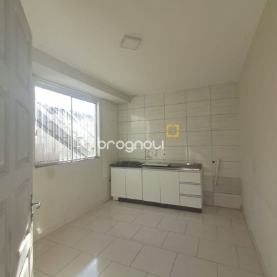 Prédio com 221m², 3 garagens, no bairro Ingleses em Florianópolis