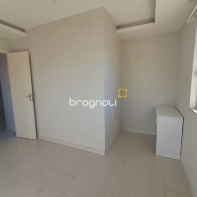 Prédio com 221m², 3 garagens, no bairro Ingleses em Florianópolis