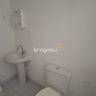 Prédio com 221m², 3 garagens, no bairro Ingleses em Florianópolis