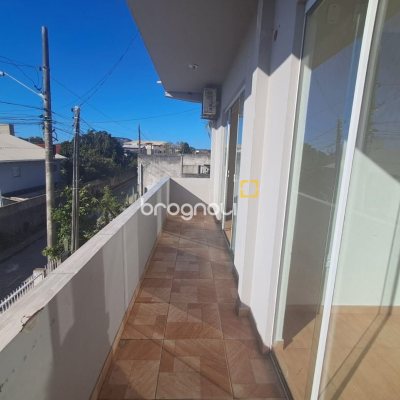 Prédio com 221m², 3 garagens, no bairro Ingleses em Florianópolis