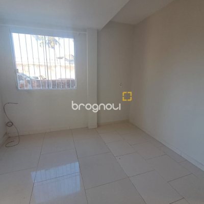 Prédio com 221m², 3 garagens, no bairro Ingleses em Florianópolis
