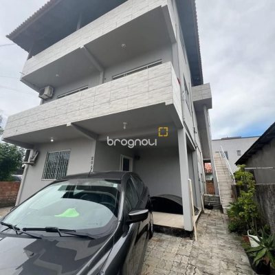 Prédio com 221m², 3 garagens, no bairro Ingleses em Florianópolis