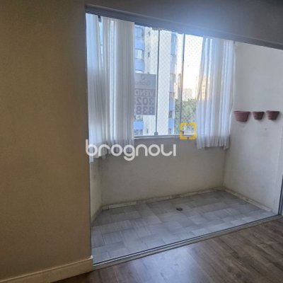Apartamento com 100m², 3 quartos (sendo 1 suíte), 1 garagem, no bairro Centro em Florianópolis
