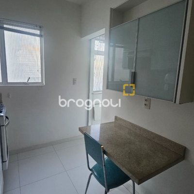Apartamento com 100m², 3 quartos (sendo 1 suíte), 1 garagem, no bairro Centro em Florianópolis