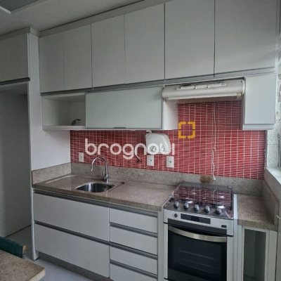 Apartamento com 100m², 3 quartos (sendo 1 suíte), 1 garagem, no bairro Centro em Florianópolis