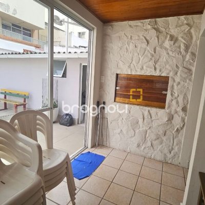 Apartamento com 100m², 3 quartos (sendo 1 suíte), 1 garagem, no bairro Centro em Florianópolis