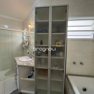 Cobertura com 199m², 3 quartos (sendo 1 suíte), 2 garagens, no bairro Lagoa da Conceição em Florianópolis