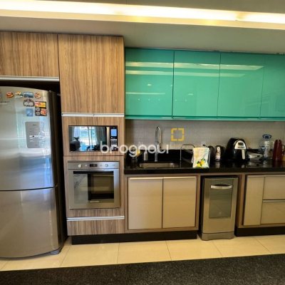 Cobertura com 199m², 3 quartos (sendo 1 suíte), 2 garagens, no bairro Lagoa da Conceição em Florianópolis