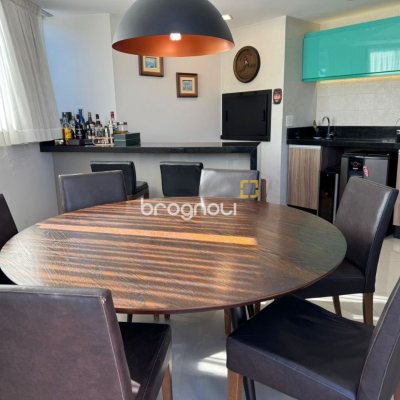 Cobertura com 199m², 3 quartos (sendo 1 suíte), 2 garagens, no bairro Lagoa da Conceição em Florianópolis