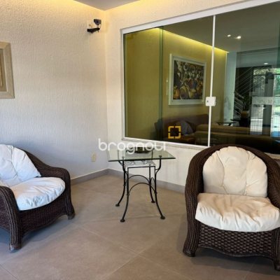Cobertura com 199m², 3 quartos (sendo 1 suíte), 2 garagens, no bairro Lagoa da Conceição em Florianópolis