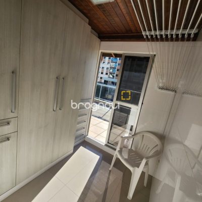 Cobertura com 226m², 3 quartos (sendo 1 suíte), 2 garagens, no bairro Coqueiros em Florianópolis