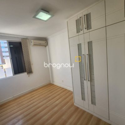 Cobertura com 226m², 3 quartos (sendo 1 suíte), 2 garagens, no bairro Coqueiros em Florianópolis