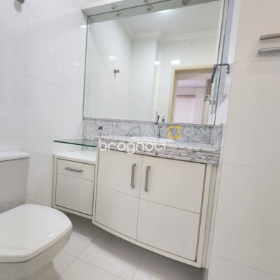 Cobertura com 226m², 3 quartos (sendo 1 suíte), 2 garagens, no bairro Coqueiros em Florianópolis