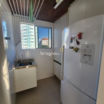Cobertura com 226m², 3 quartos (sendo 1 suíte), 2 garagens, no bairro Coqueiros em Florianópolis