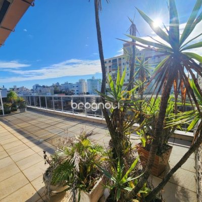 Cobertura com 226m², 3 quartos (sendo 1 suíte), 2 garagens, no bairro Coqueiros em Florianópolis