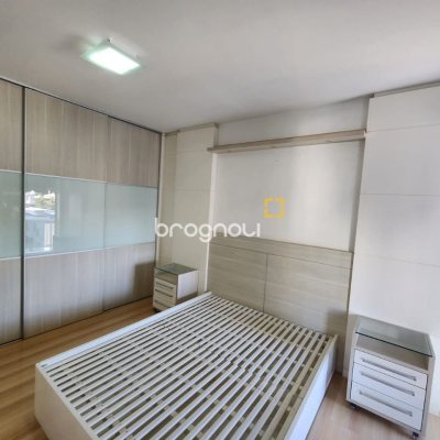 Cobertura com 226m², 3 quartos (sendo 1 suíte), 2 garagens, no bairro Coqueiros em Florianópolis