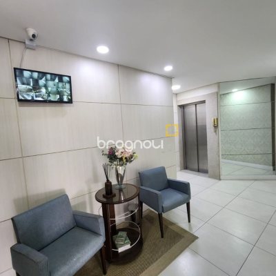 Cobertura com 226m², 3 quartos (sendo 1 suíte), 2 garagens, no bairro Coqueiros em Florianópolis