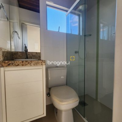 Cobertura com 226m², 3 quartos (sendo 1 suíte), 2 garagens, no bairro Coqueiros em Florianópolis