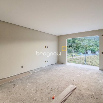 Casa de Condomínio com 275m², 4 quartos (sendo 4 suítes), 4 garagens, no bairro Pedra Branca em Palhoça