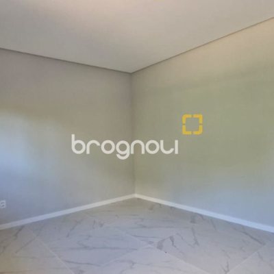 Casa de Condomínio com 181m², 3 quartos (sendo 3 suítes), 2 garagens, no bairro Canasvieiras em Florianópolis