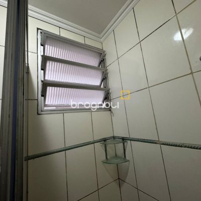 Apartamento com 60m², 2 quartos, no bairro Centro em Florianópolis