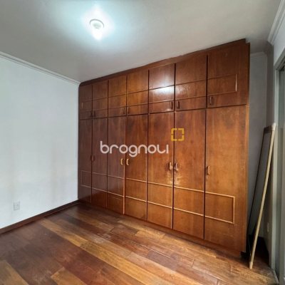 Apartamento com 60m², 2 quartos, no bairro Centro em Florianópolis