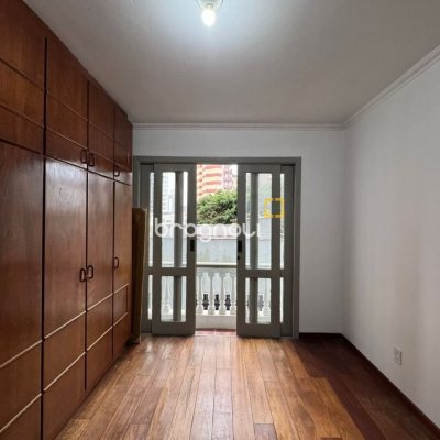 Apartamento com 60m², 2 quartos, no bairro Centro em Florianópolis