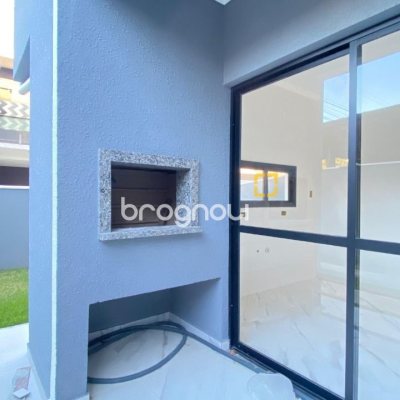 Casa com 70m², 3 quartos (sendo 3 suítes), 2 garagens, no bairro Ingleses em Florianópolis