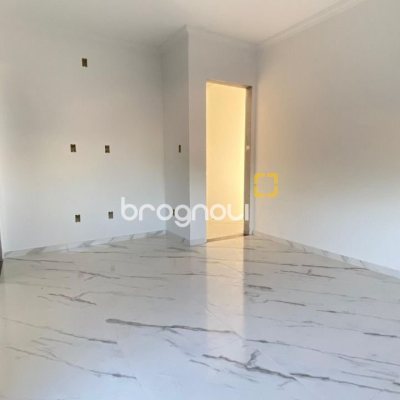 Casa com 70m², 3 quartos (sendo 3 suítes), 2 garagens, no bairro Ingleses em Florianópolis