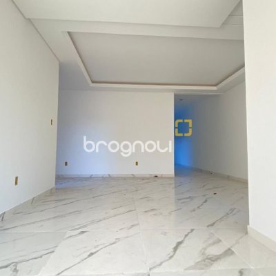 Casa com 70m², 3 quartos (sendo 3 suítes), 2 garagens, no bairro Ingleses em Florianópolis