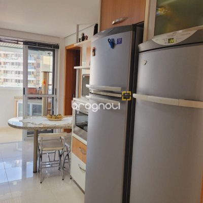 Apartamento com 149m², 4 quartos (sendo 1 suíte), 4 garagens, no bairro Campinas em São José